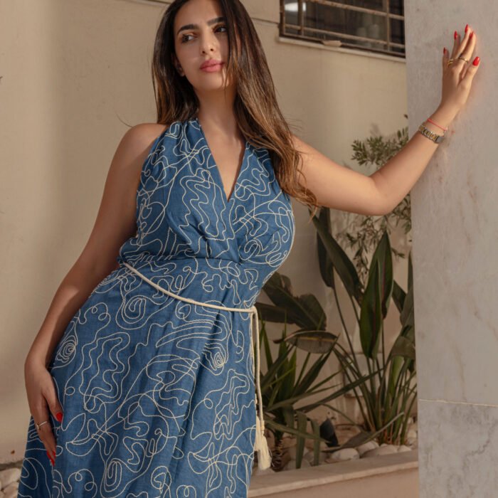 Robe sans manches à encolure en V croisée