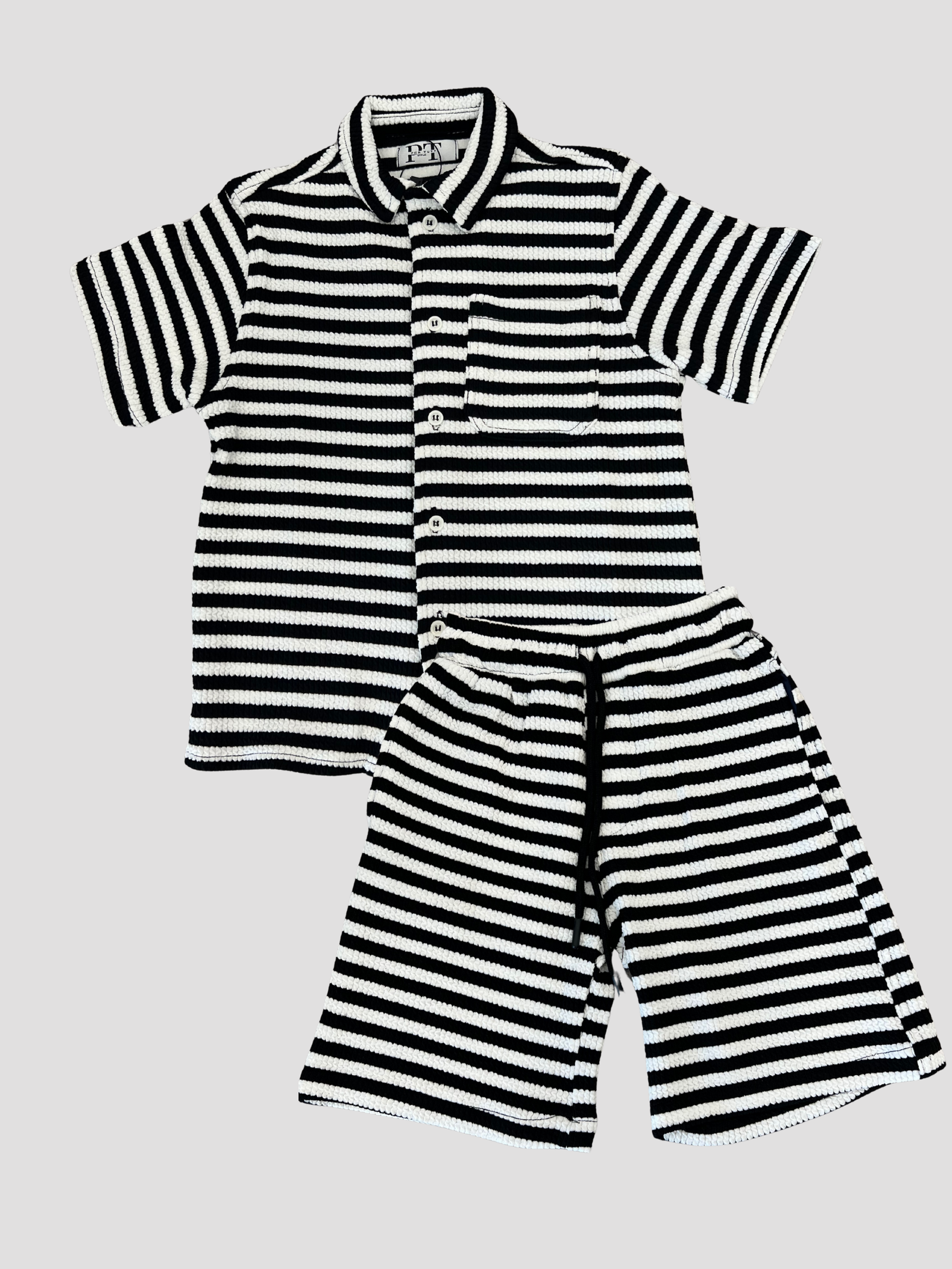 Ensemble Rayé Noir et Blanc – Style Rétro Sport