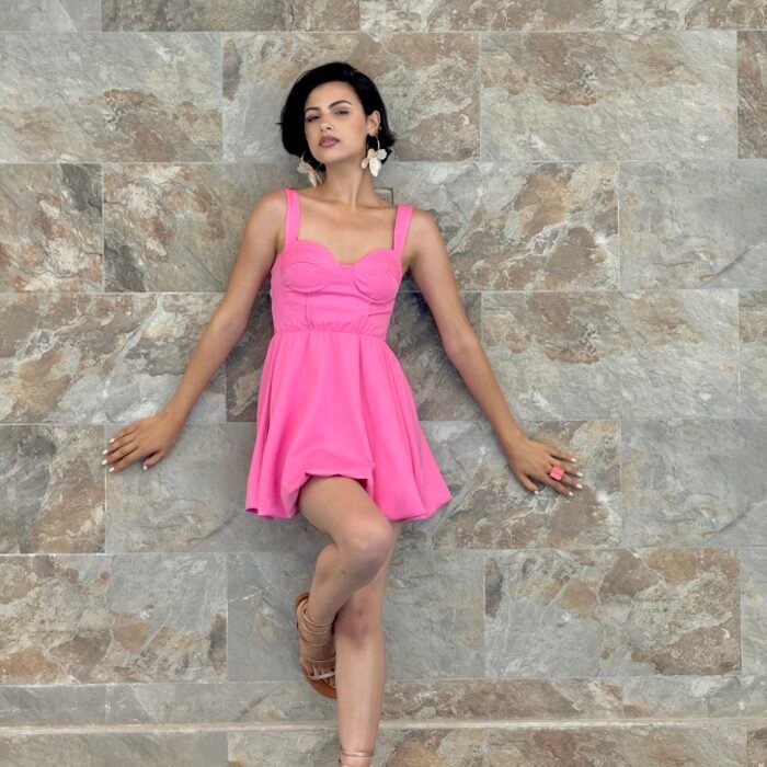 Robe Courte Rose – L'Incontournable de l'Été