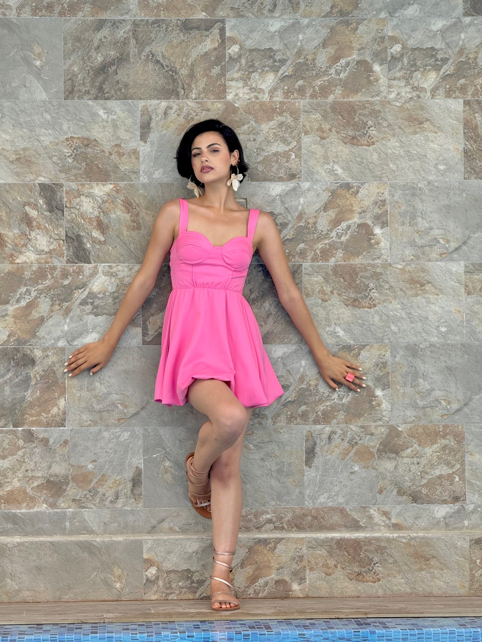 Robe Courte Rose – L'Incontournable de l'Été